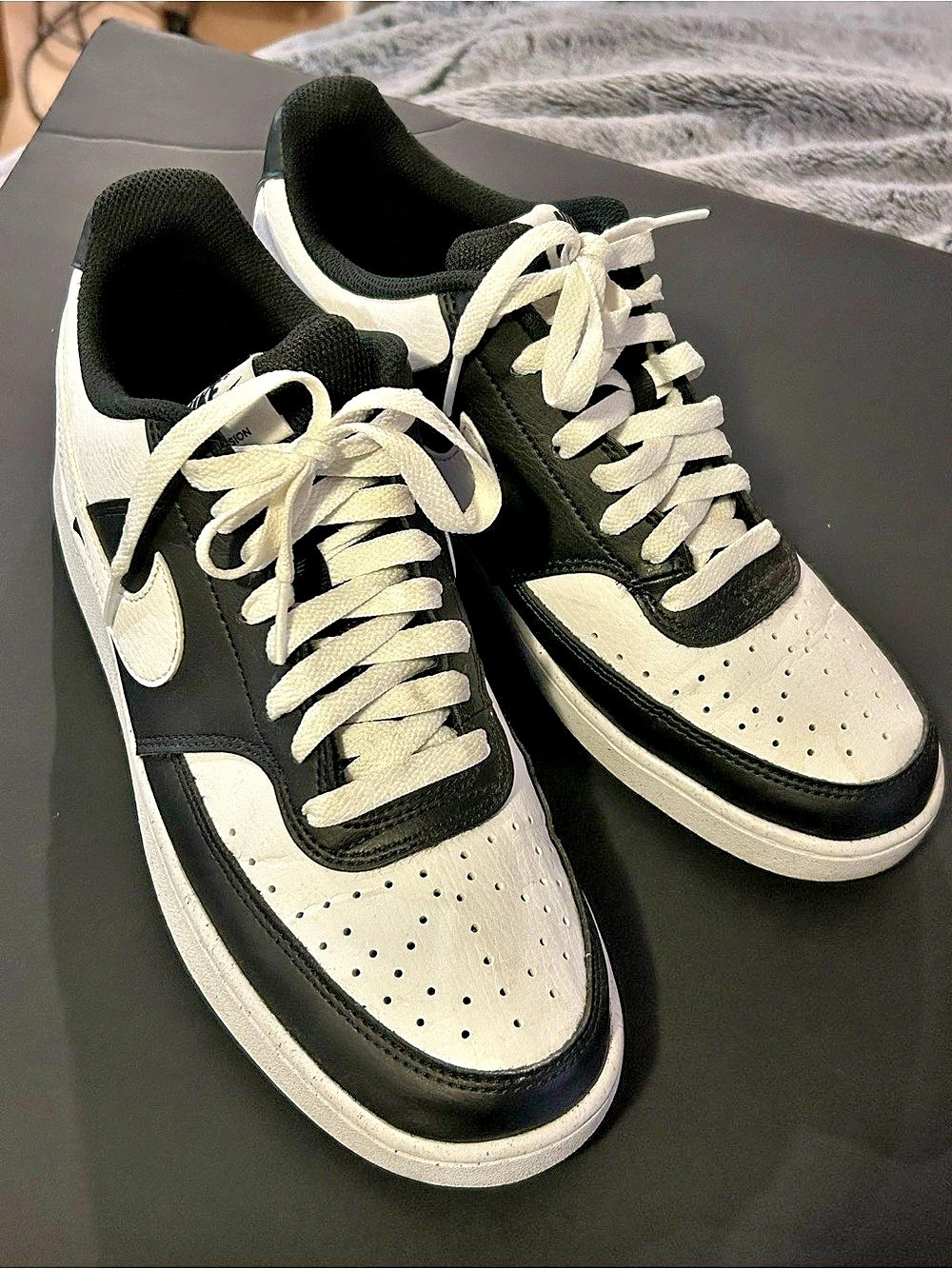 Nike Air Force 1 Low Sneakers Black & White US 10 Like New
